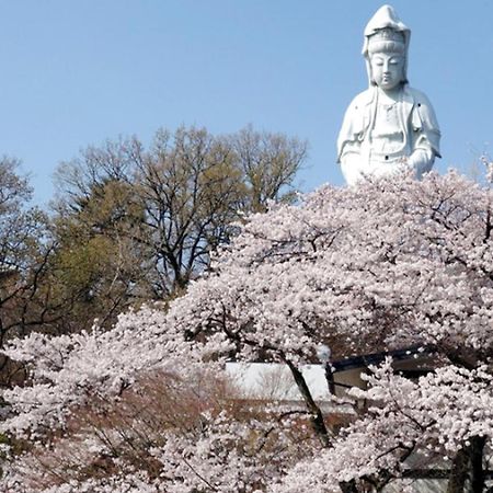 Toyoko Inn Takasaki Eki Nishi Guchi No 2 Kültér fotó