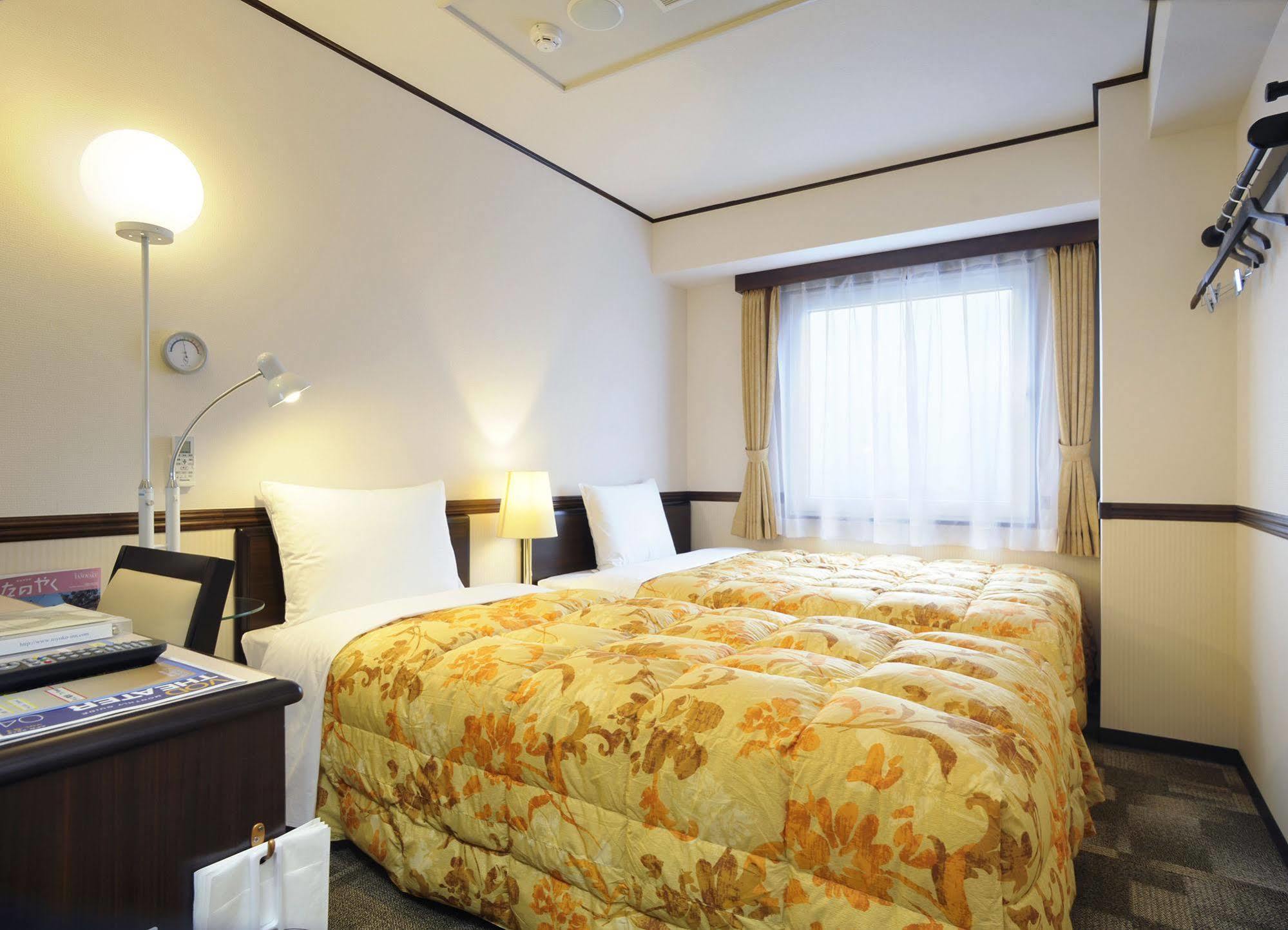 Toyoko Inn Takasaki Eki Nishi Guchi No 2 Kültér fotó