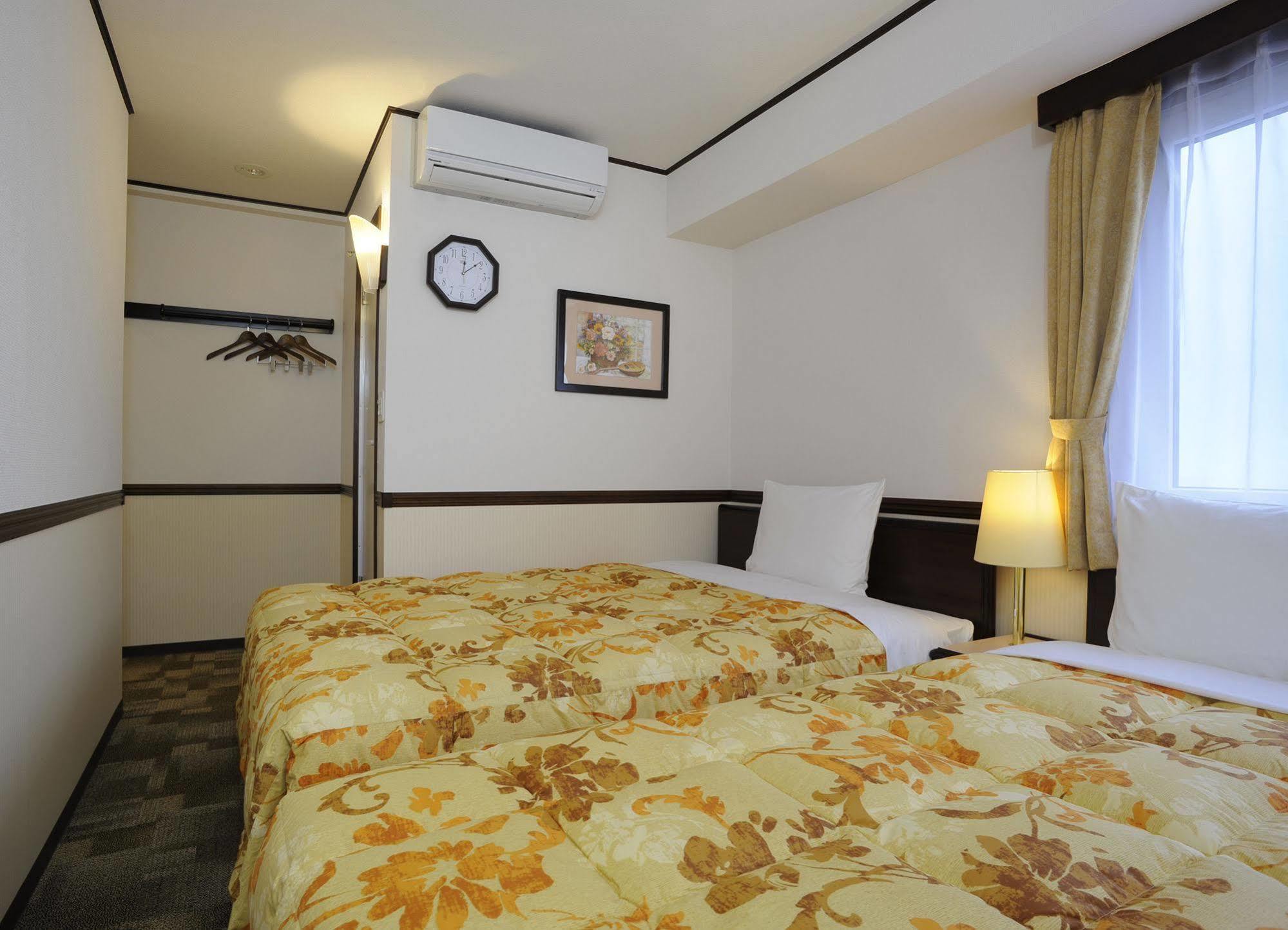 Toyoko Inn Takasaki Eki Nishi Guchi No 2 Kültér fotó