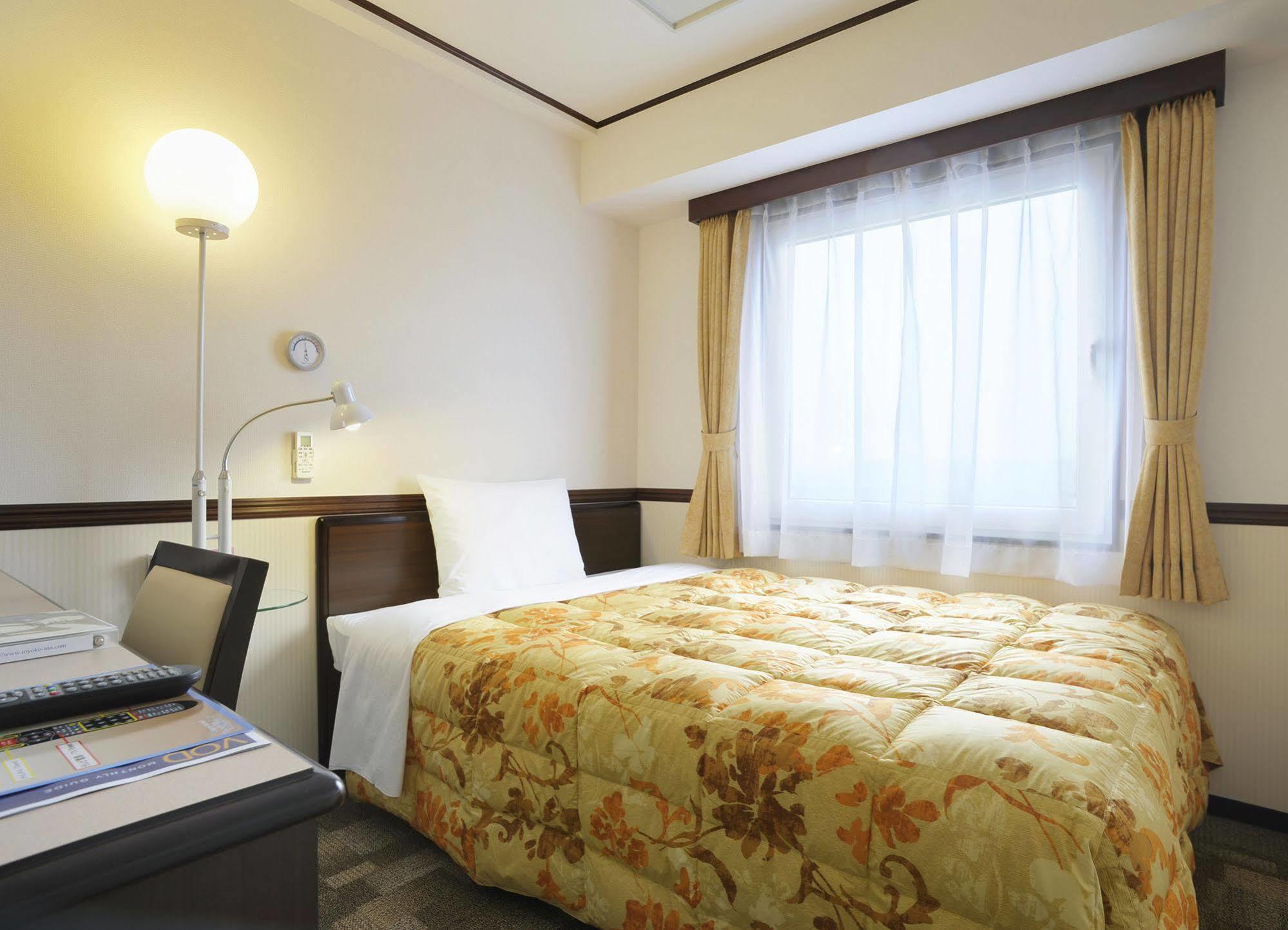 Toyoko Inn Takasaki Eki Nishi Guchi No 2 Kültér fotó